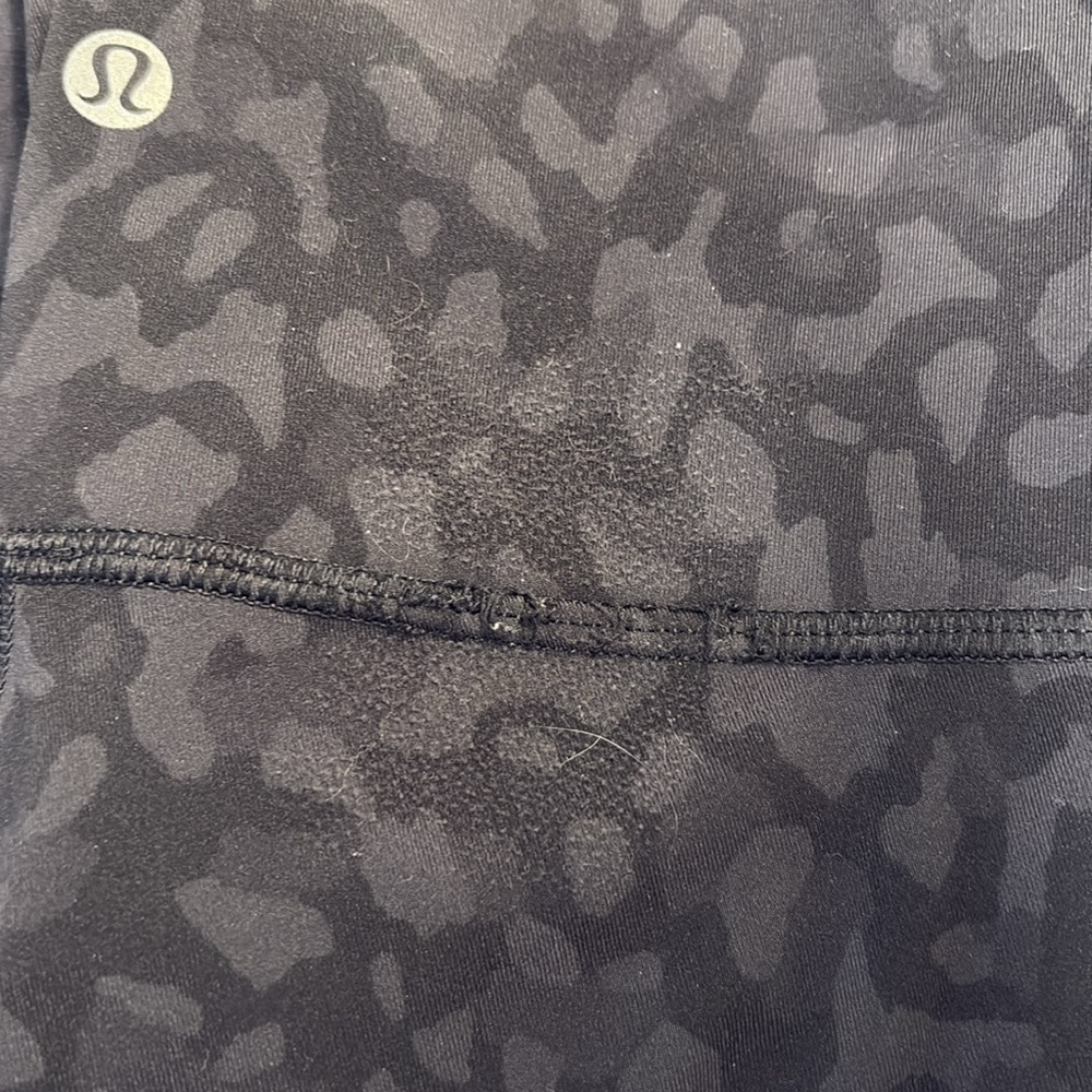 Lululemon Patterned Align 21" Cropped Leggings - image 7